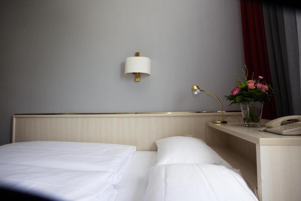 Berlin Plaza Hotel Am Kurfuerstendamm Phòng bức ảnh