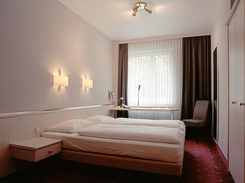 Berlin Plaza Hotel Am Kurfuerstendamm Ngoại thất bức ảnh